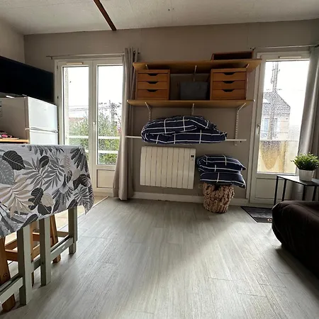 Apartmán In Residential Area *