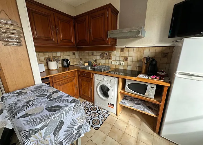 Apartament In Residential Area Stains