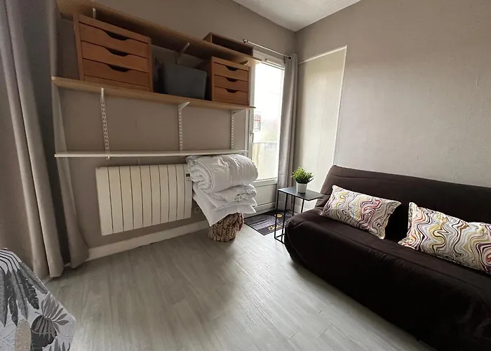 Apartament In Residential Area *